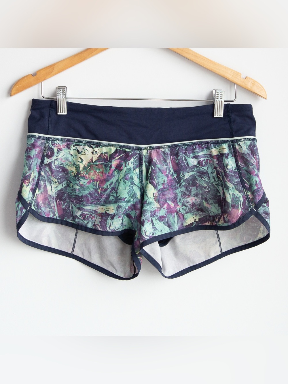 Lululemon Run Speed Short Iridescent Multi Deep Navy Size 6
